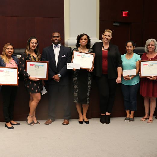 Councilwoman Bailey Presents to Artwalk Recipients