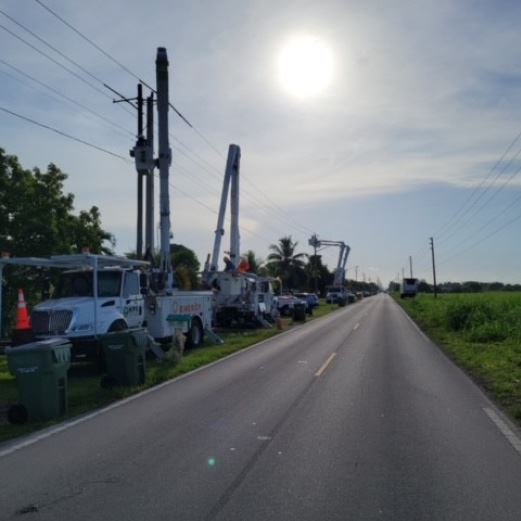 HPS trucks switching out poles