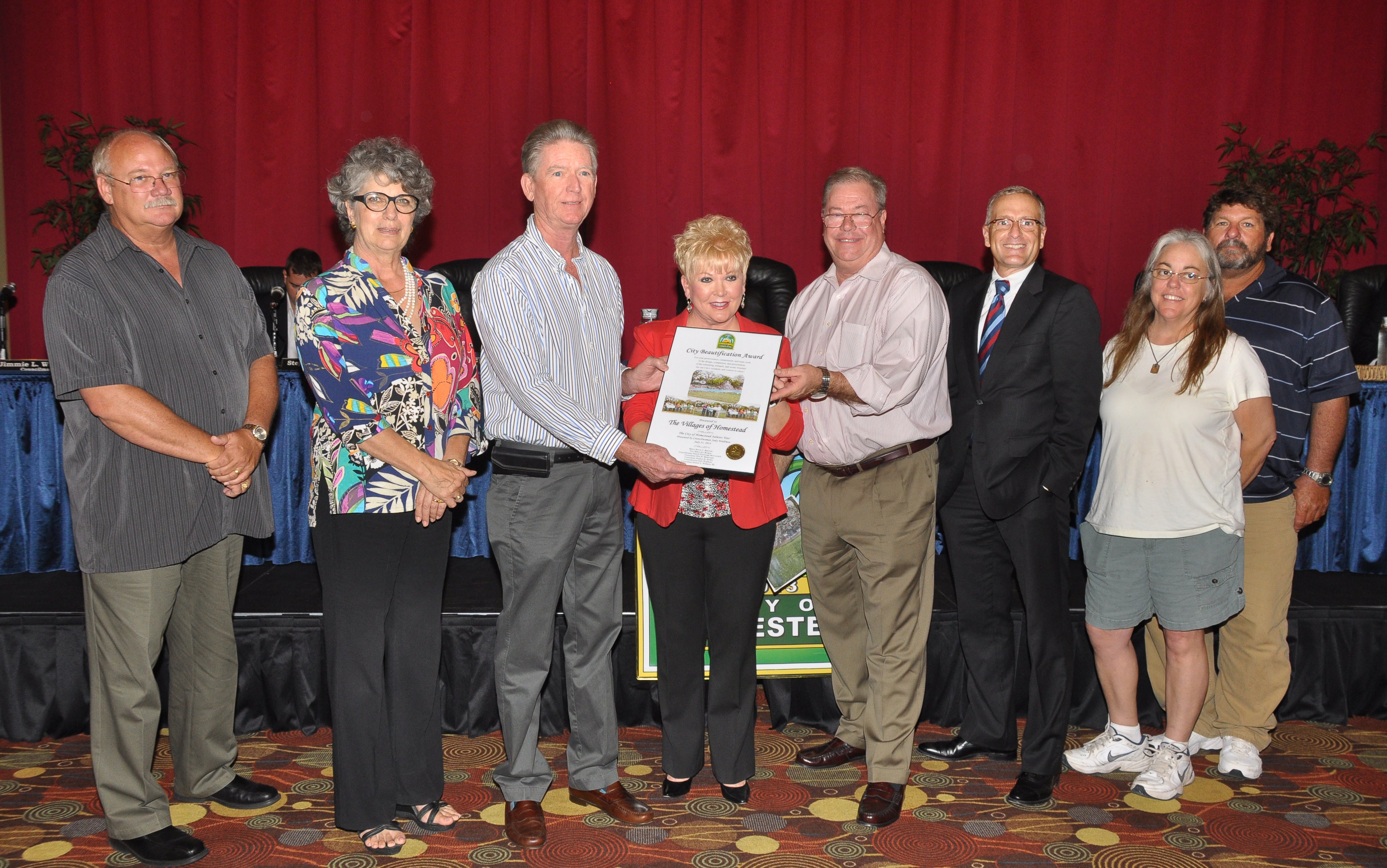 Councilwoman Waldman Awards City Beautification Award