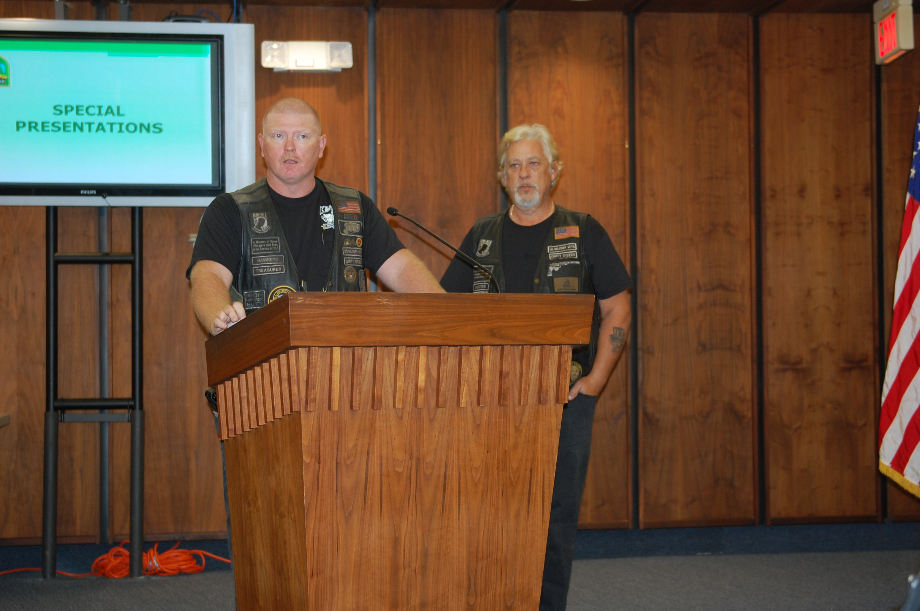Councilwoman Waldman Wreaths Across America
