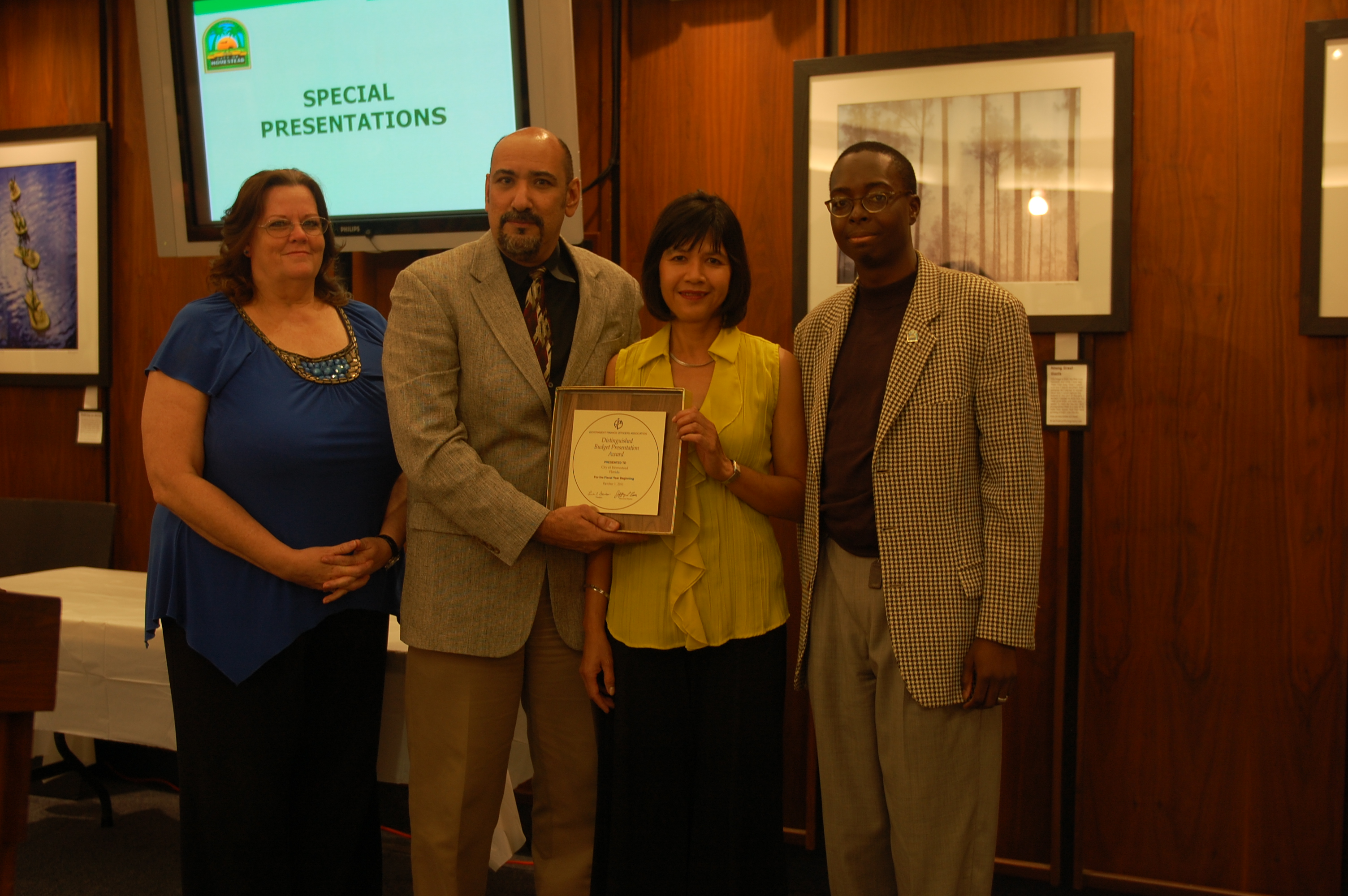 Jimmie Williams presents budget award